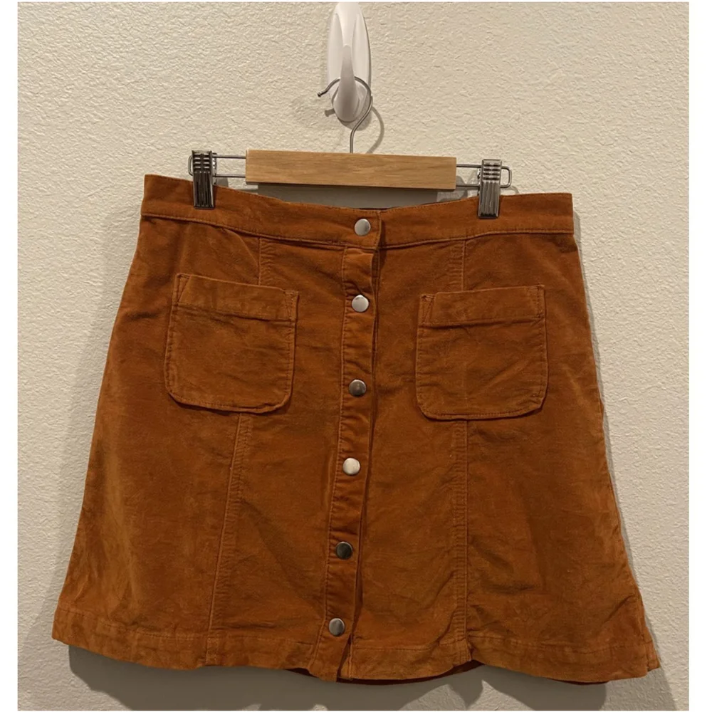 URBAN OUTFITTERS Corduroy Velvet Mini Skirt - Picture 2 of 4